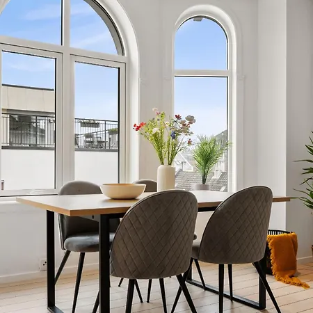 Modern Downtown With Great Views Leilighet *