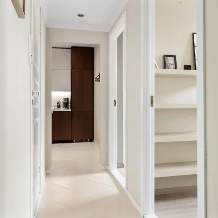 Modern Downtown With Great Views 公寓